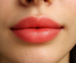 Permanent Make-up Koreanische Lippen – Lena Kart Hamburg Koreanische Lippen nach Permanent Make-up in Hamburg – zartes Lip Blush im Ombre-Stil ohne harte Konturen